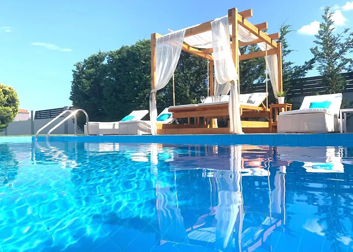 Muthee Luxurious Private Villa