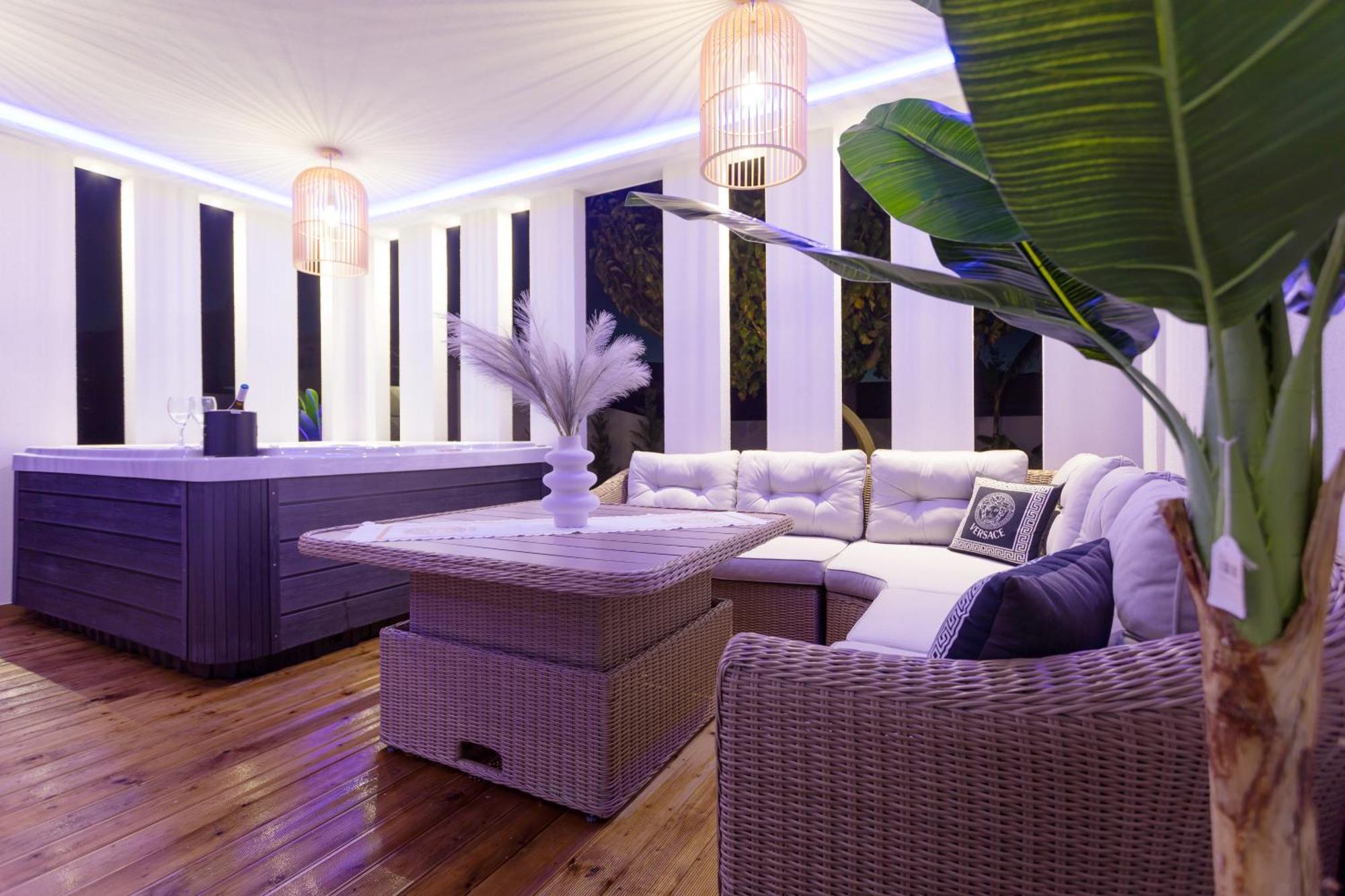 Muthee Luxurious Private Villa *