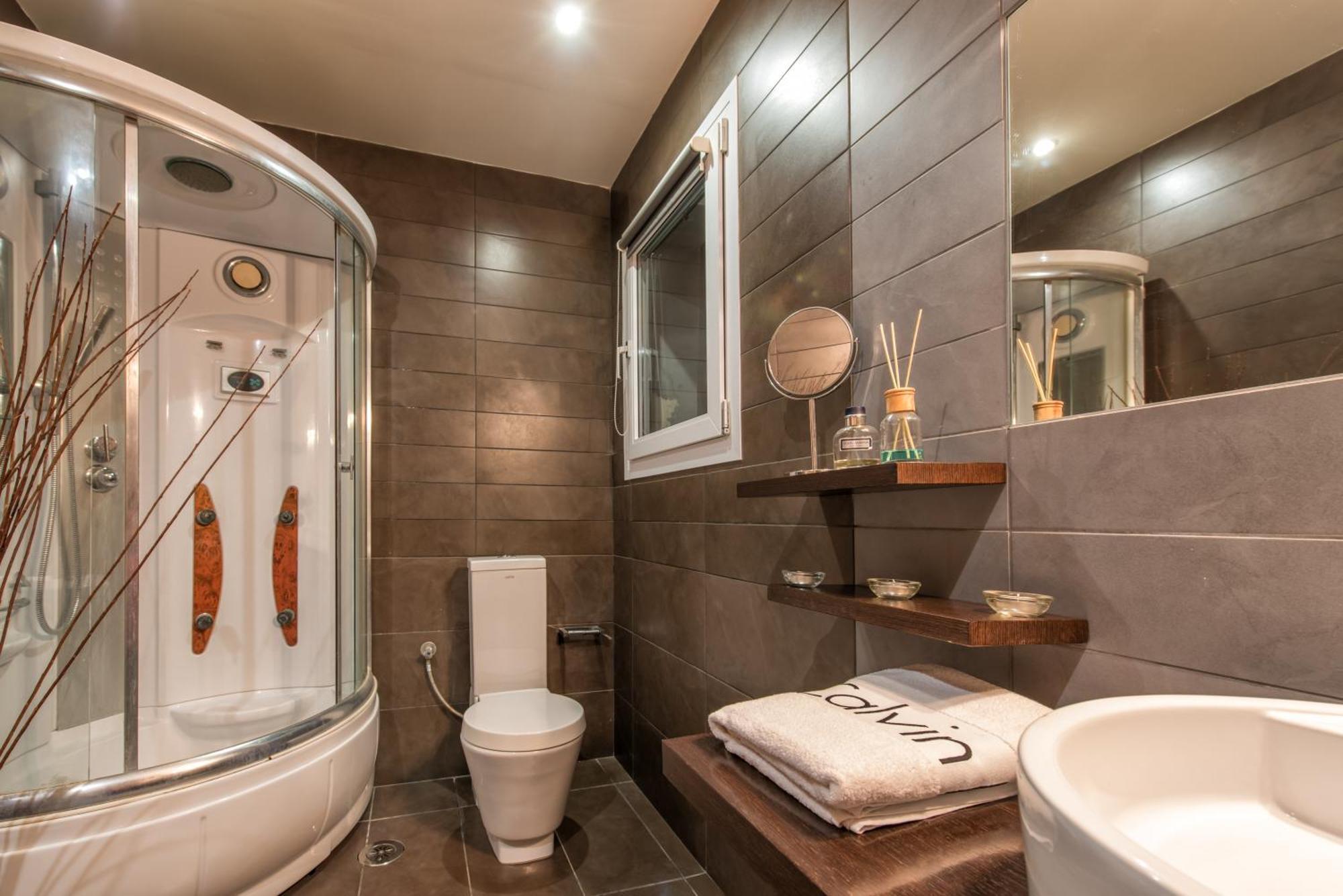 Muthee Luxurious Private