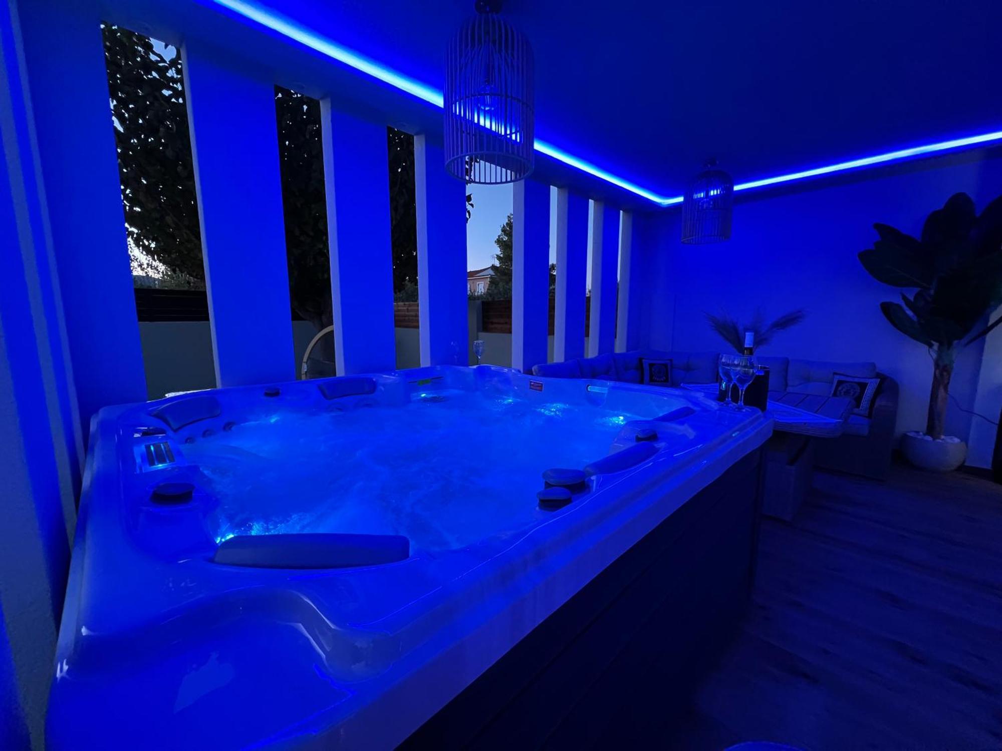 Muthee Luxurious Private Villa Laganas