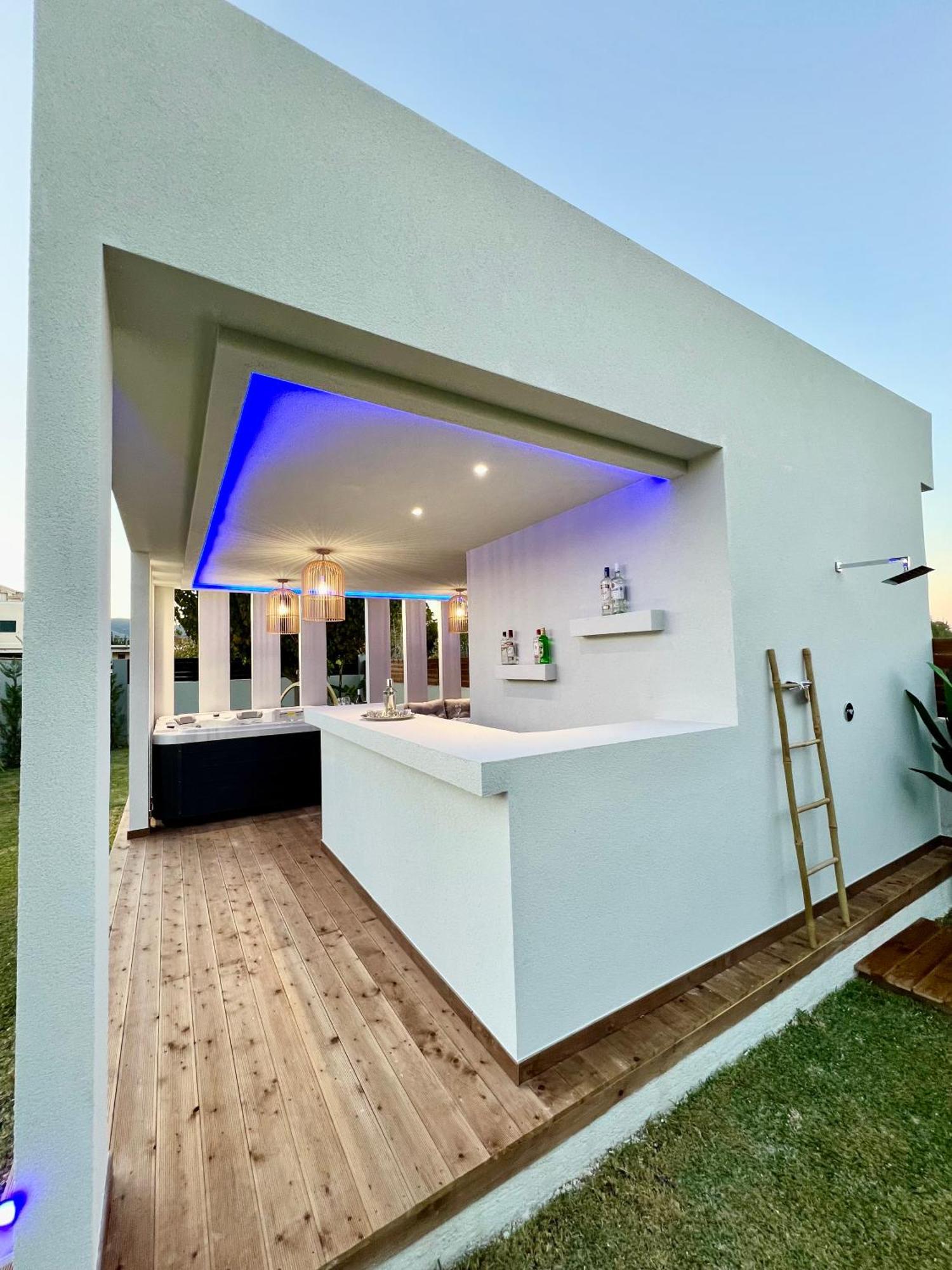 Muthee Luxurious Private *